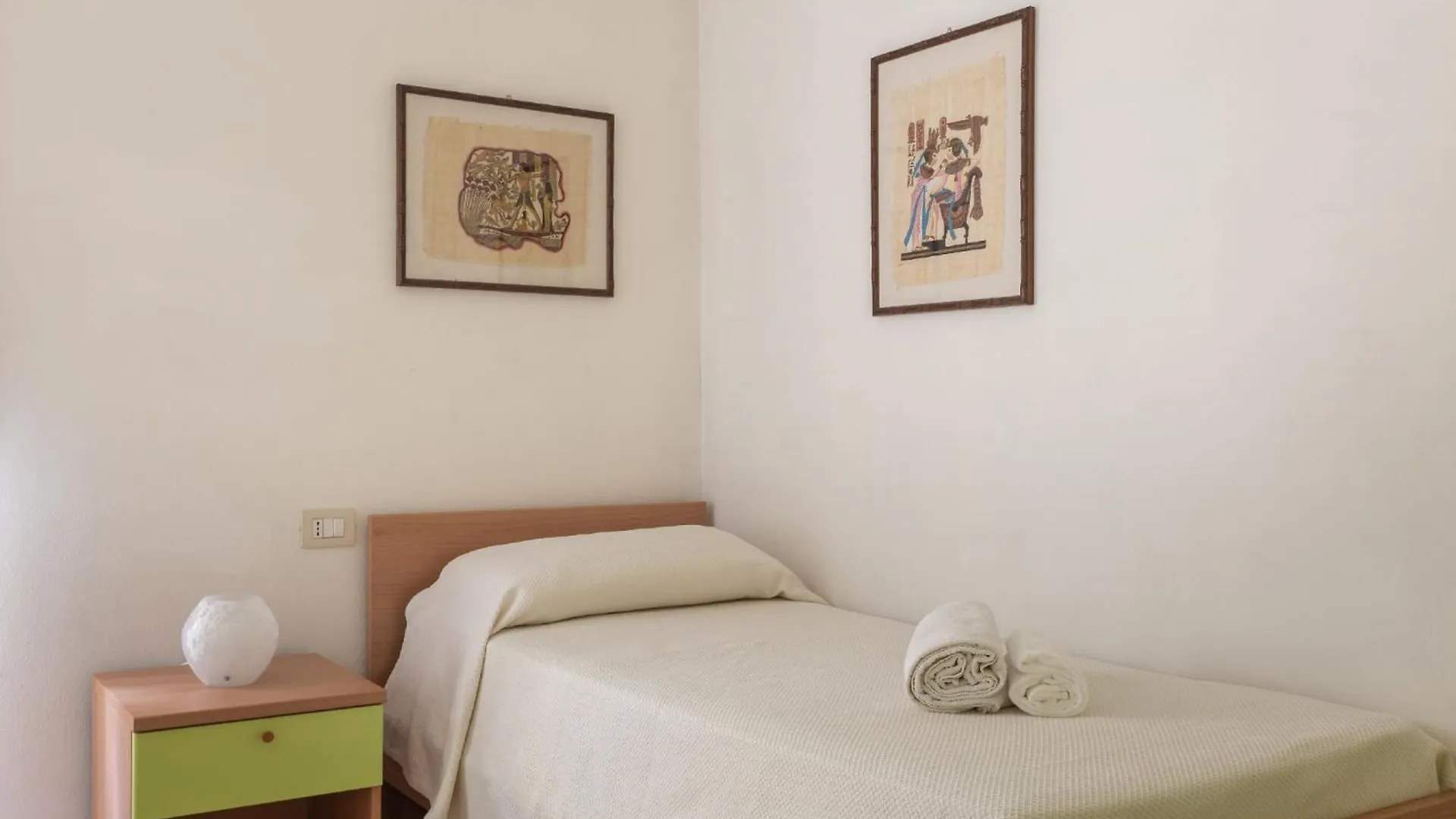Grande Casa Nel Villaggio Scano Montiferro Tatil Evi